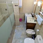 Alma De 2br With Art History & Comfort In The Heart Of The