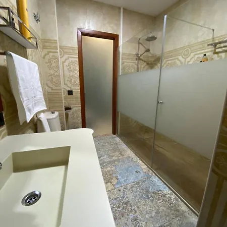 Alma De 2br With Art History & Comfort In The Heart Of The Апартаменты *