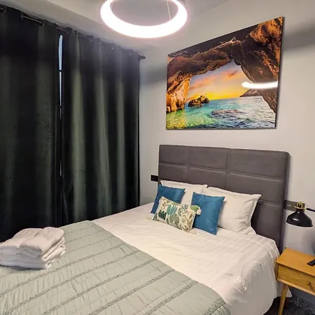 Alma De 2br With Art History & Comfort In The Heart Of The 아파트 말라가