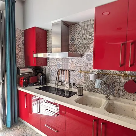 Апартаменты Alma De 2br With Art History & Comfort In The Heart Of The Малага