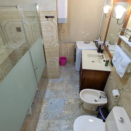 Alma De 2br With Art History & Comfort In The Heart Of The